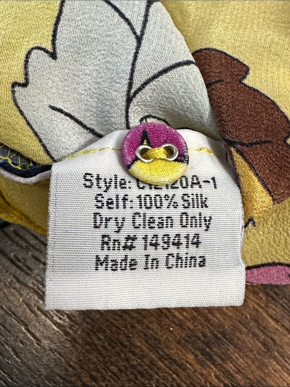 🌸 Johnny Was 100% Silk Yellow Floral Boho Blouse XL 💛 - Picture 6 of 6